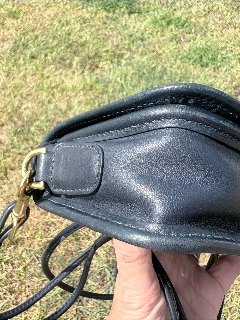 Coach 2012 shoulder purse - Picture 4 of 12